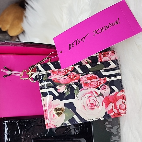 Betsey Johnson Black Leopard w/ Bow Crossbody Purse & Floral Card Case Gift Set - Picture 7 of 16